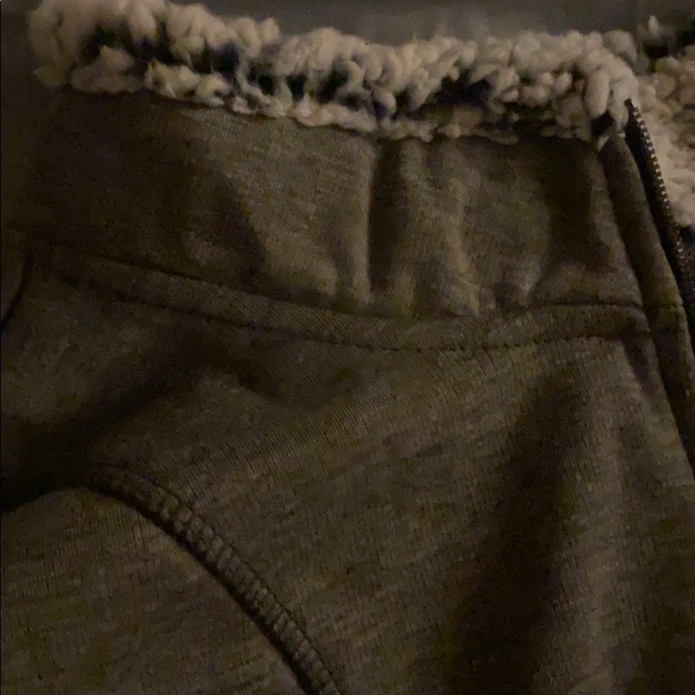 Gray jacket - Picture 8 of 8
